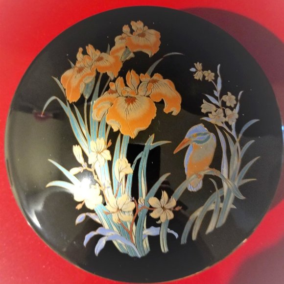 Ornate Vintage covered Dish Made In Japan, a wonderful piece - Picture 2 of 6